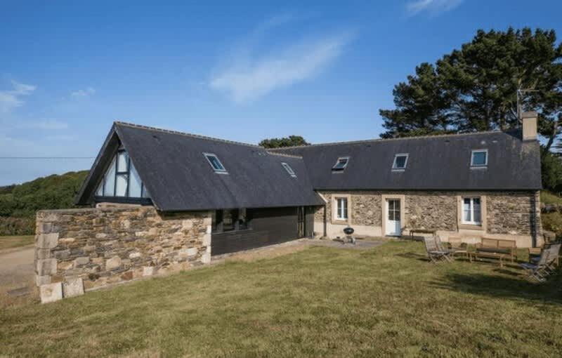 Large Farmhouse With Garden And Sea View For 8 People Locquenole 외부 사진